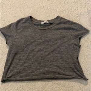 Cropped tee